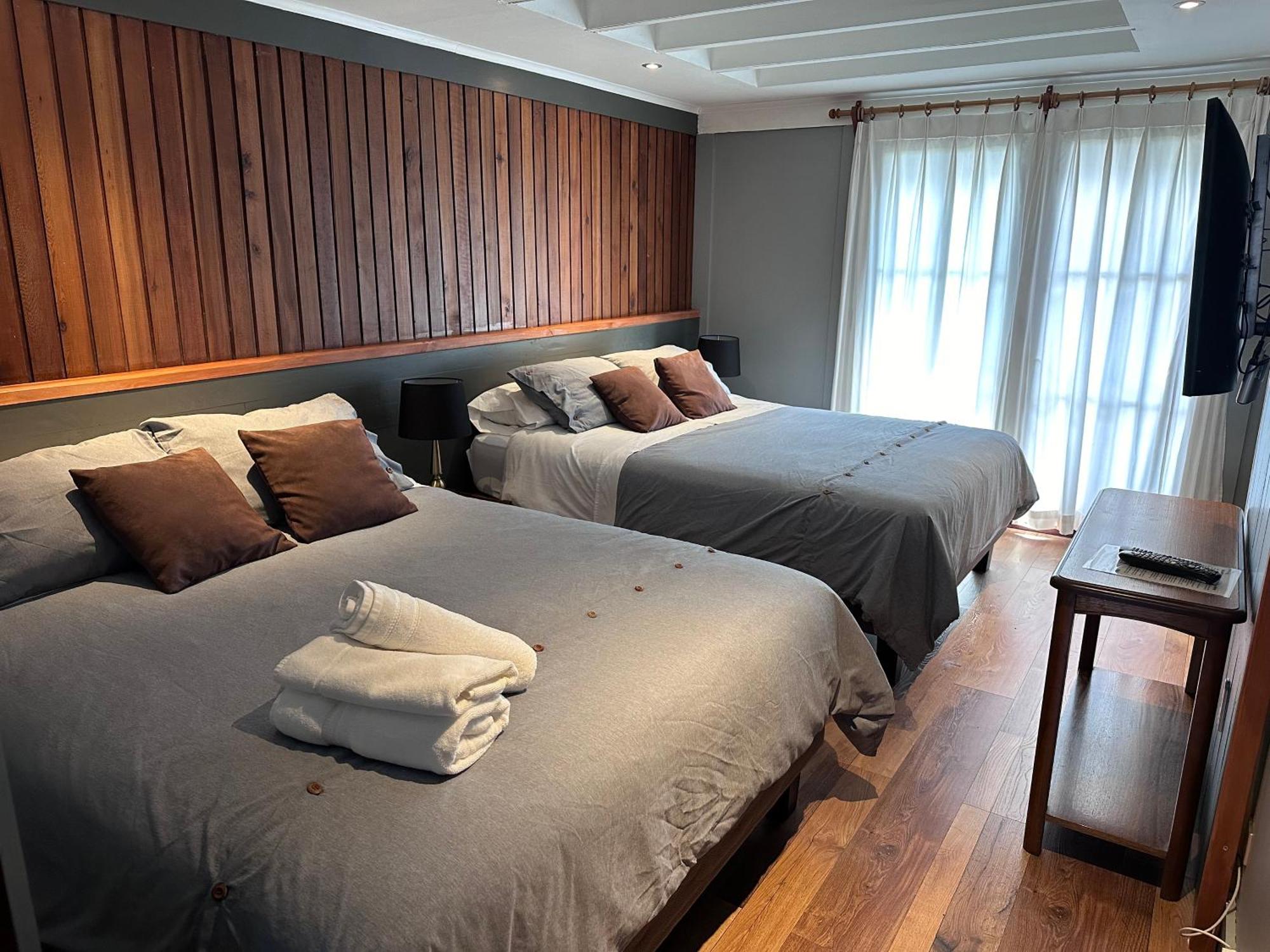 Hotel Hosteria Entre Lagos Puyehue Exterior photo
